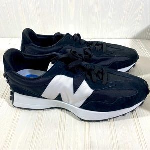 Black New Balance 327, Men’s size 11.5